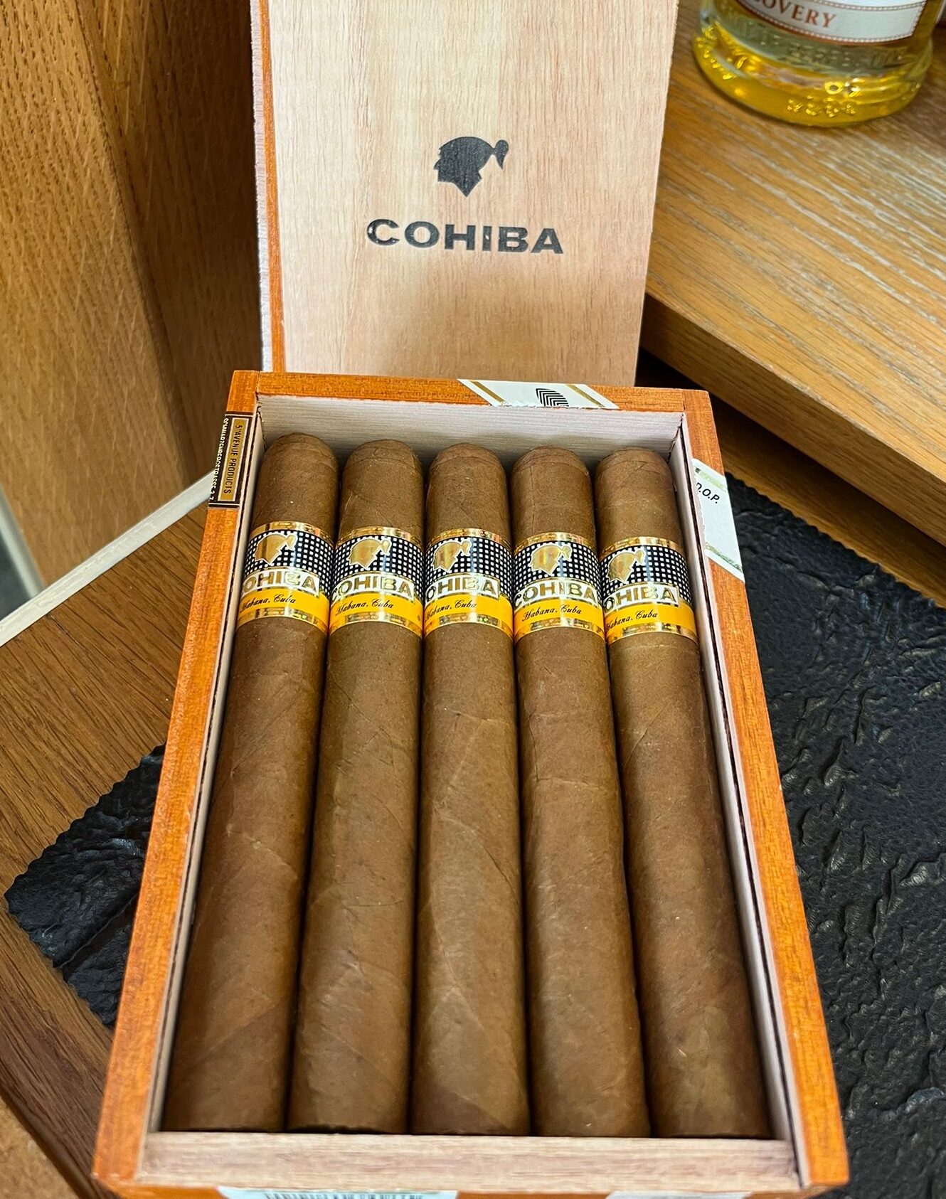 Cohiba Siglo VI - 8 Stück verfügbar - je € 105